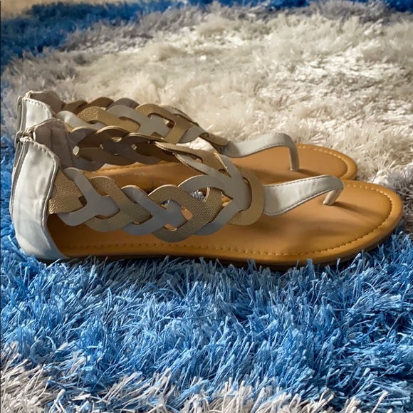 Gray & Gold Sandals - Picture 5 of 6